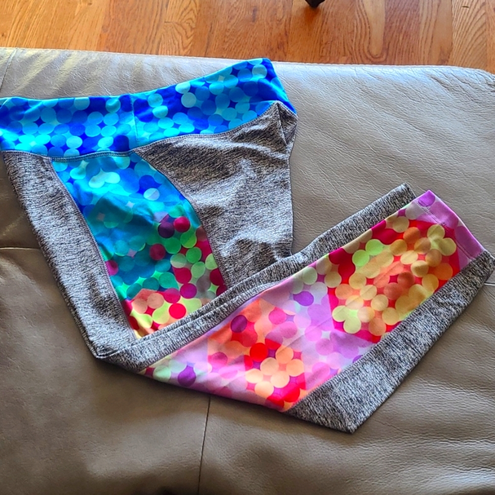 NWT LuLaRoe Jade Small Crop Pants